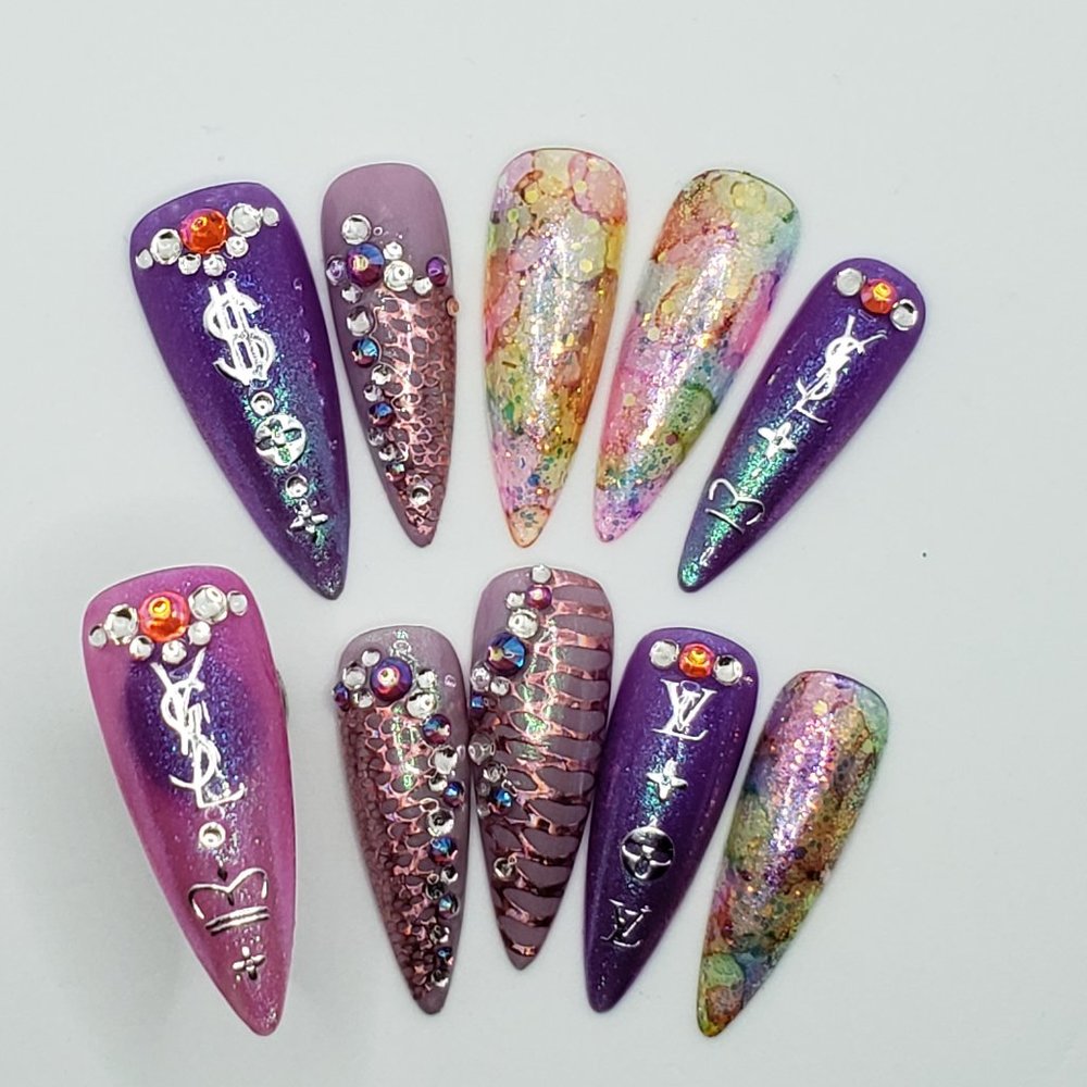Chameleon Luxury Gel Press on Nails " Purple Chameleon " - Picture 6 of 15